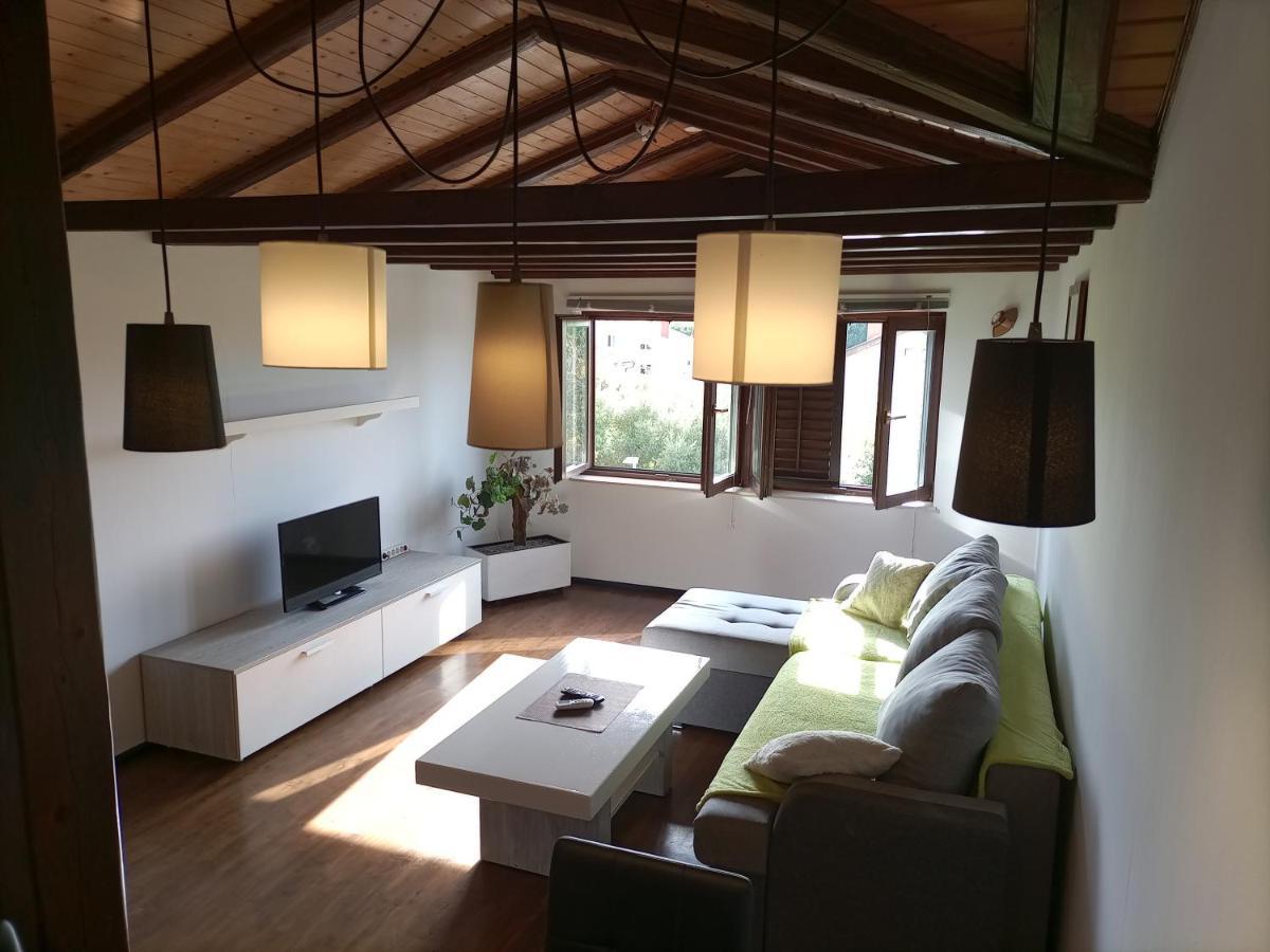 Apartments Ingrid Новиград Екстериор снимка