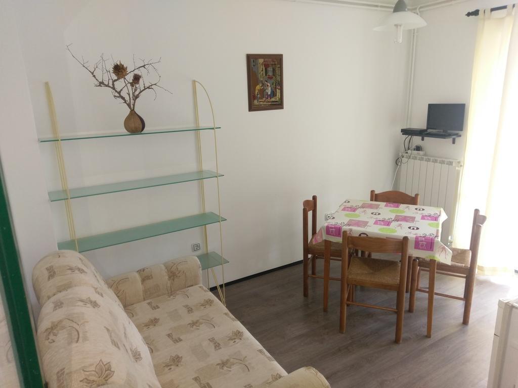 Apartments Ingrid Новиград Екстериор снимка