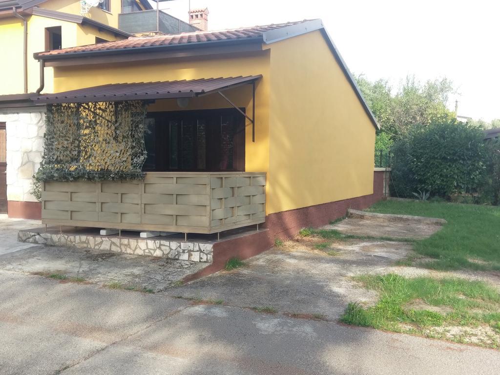 Apartments Ingrid Новиград Екстериор снимка