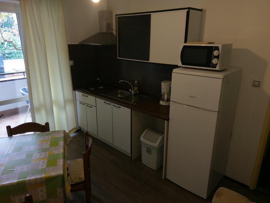 Apartments Ingrid Новиград Екстериор снимка