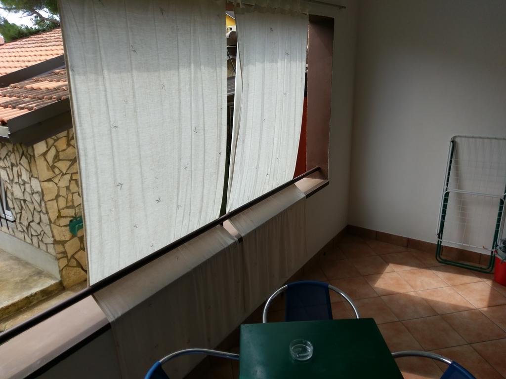 Apartments Ingrid Новиград Екстериор снимка