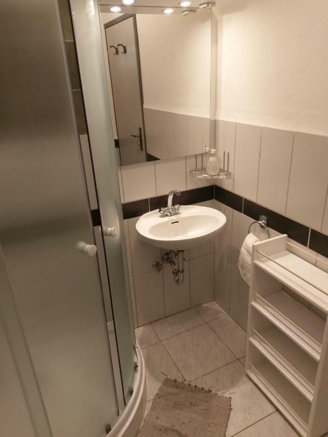 Apartments Ingrid Новиград Екстериор снимка